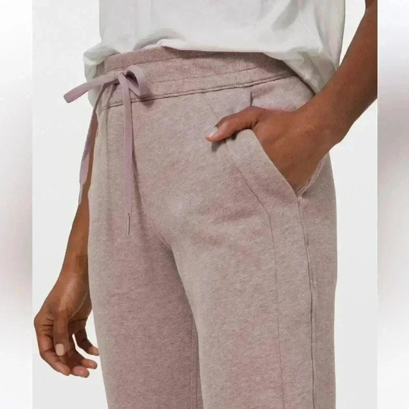 Lululemon Scuba High Rise Jogger Heathered Violet - Picture 2 of 8